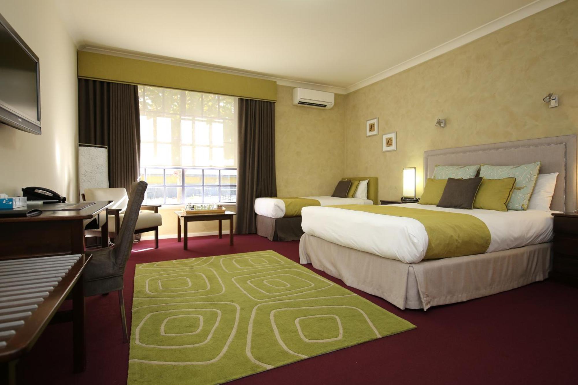 Mahogany Inn And Distillery Mahogany Creek Extérieur photo